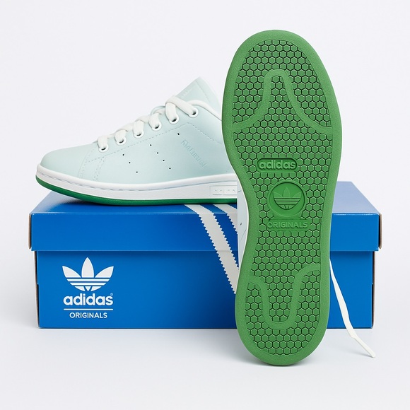Adidas Stan Smith II W. Mint upper, green sole, gold insole, orange top eyelets. - Picture 3 of 5